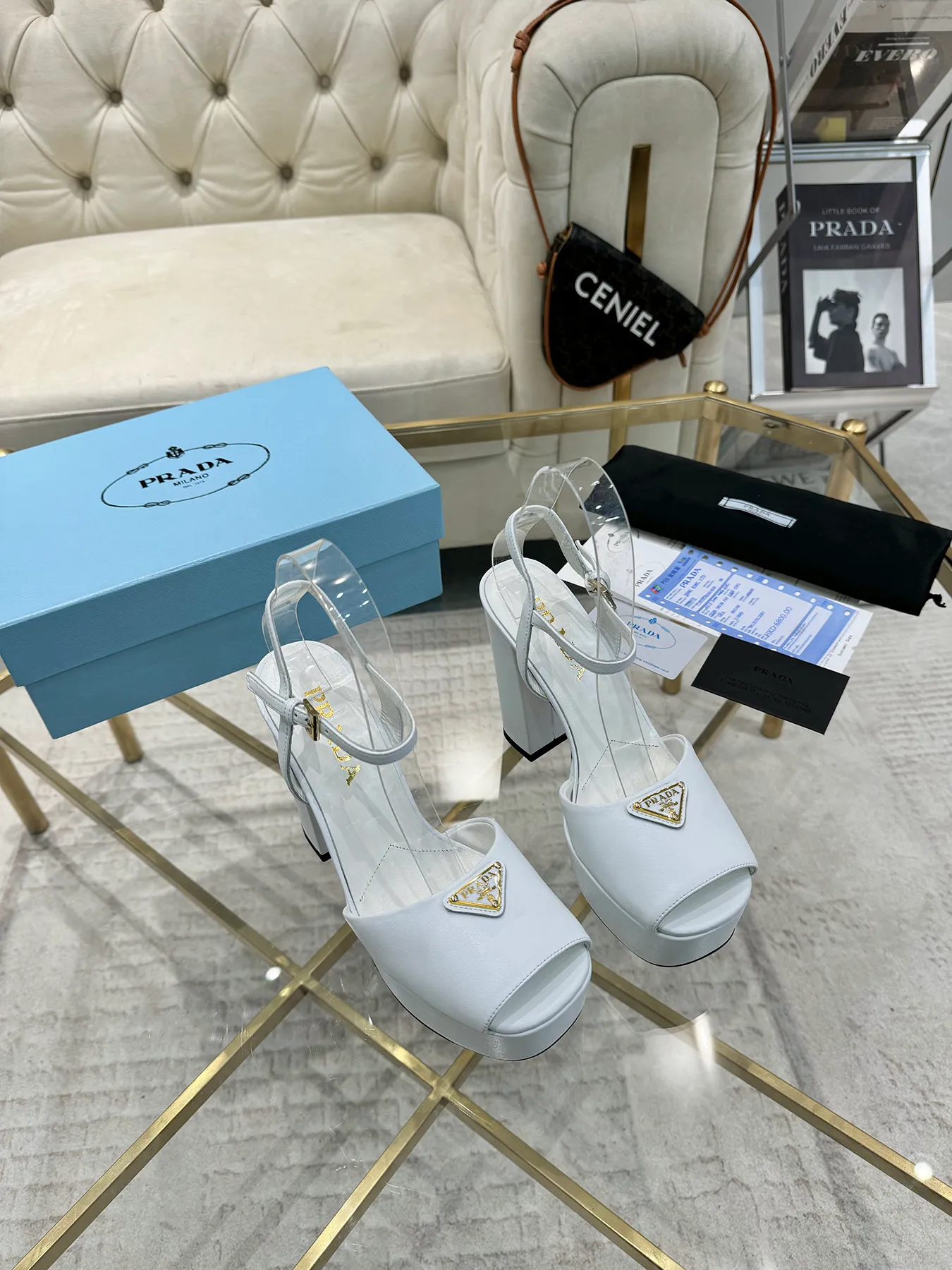 👟👟Ex-factory price 600👟👟 (imitation leather bottom-20) New arrival 👉Ready stock👈Remove the original board and make a 1:1 replica‼ ️The highest version ✅ Prada's early spring catwalk hot style 😘The latest spring style Thick heel square toe water platform series (genuine leather outsole) (simulated leather sole) A must-have for goddesses Super beautiful on the feet 👉The upper is made of imported original calfskin, soft and textured Inner + foot pads Imported sheepskin lining, breathable and comfortable Private model water platform Heel Water platform 4M Heel height 13M Code number 35M-39M (34 40 41 42 43 is custom-made and cannot be returned or exchanged)